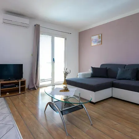 Appartamento Nice In W/ Wifi And 1 Bedrooms *